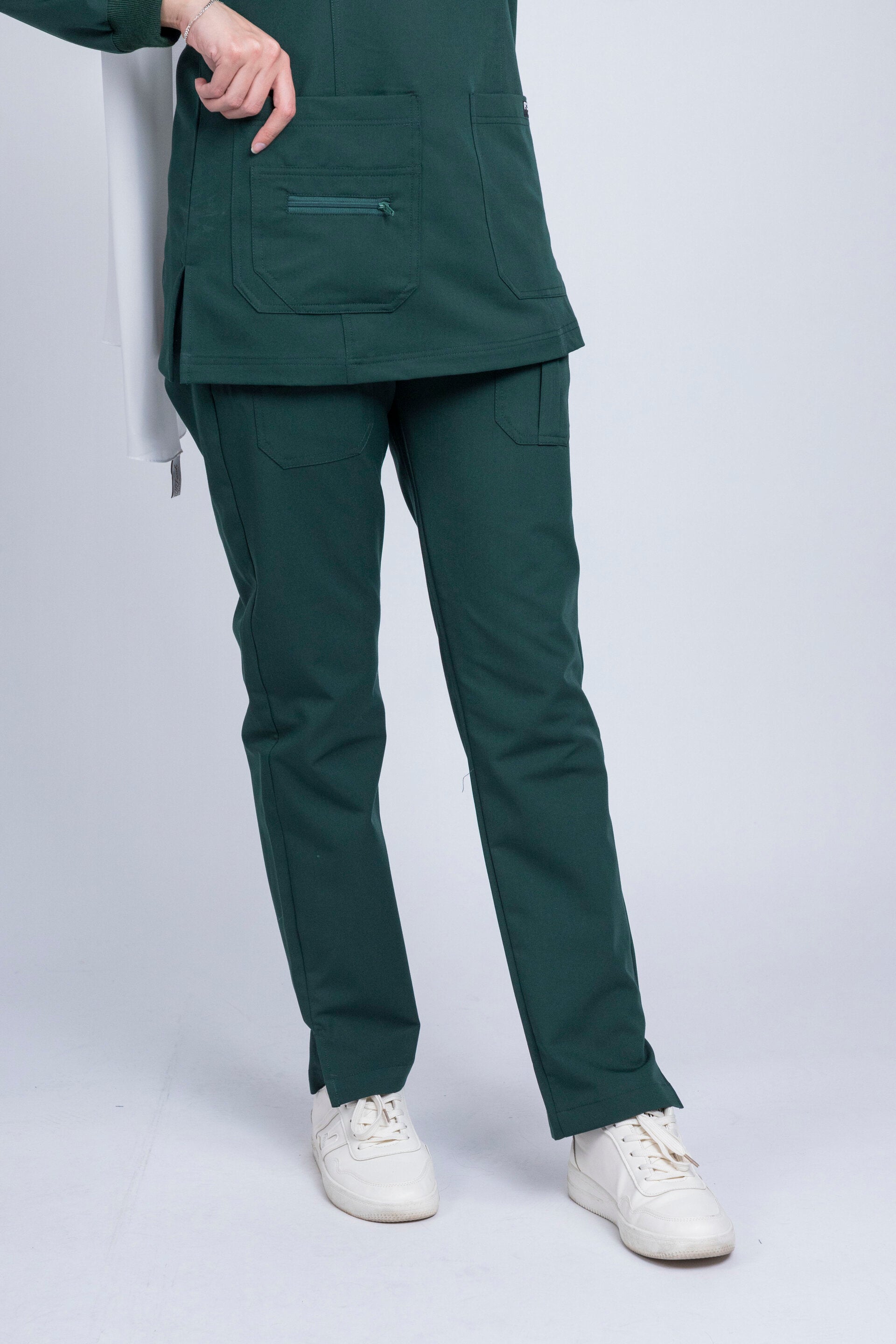 Rom - Forest Green Scrub