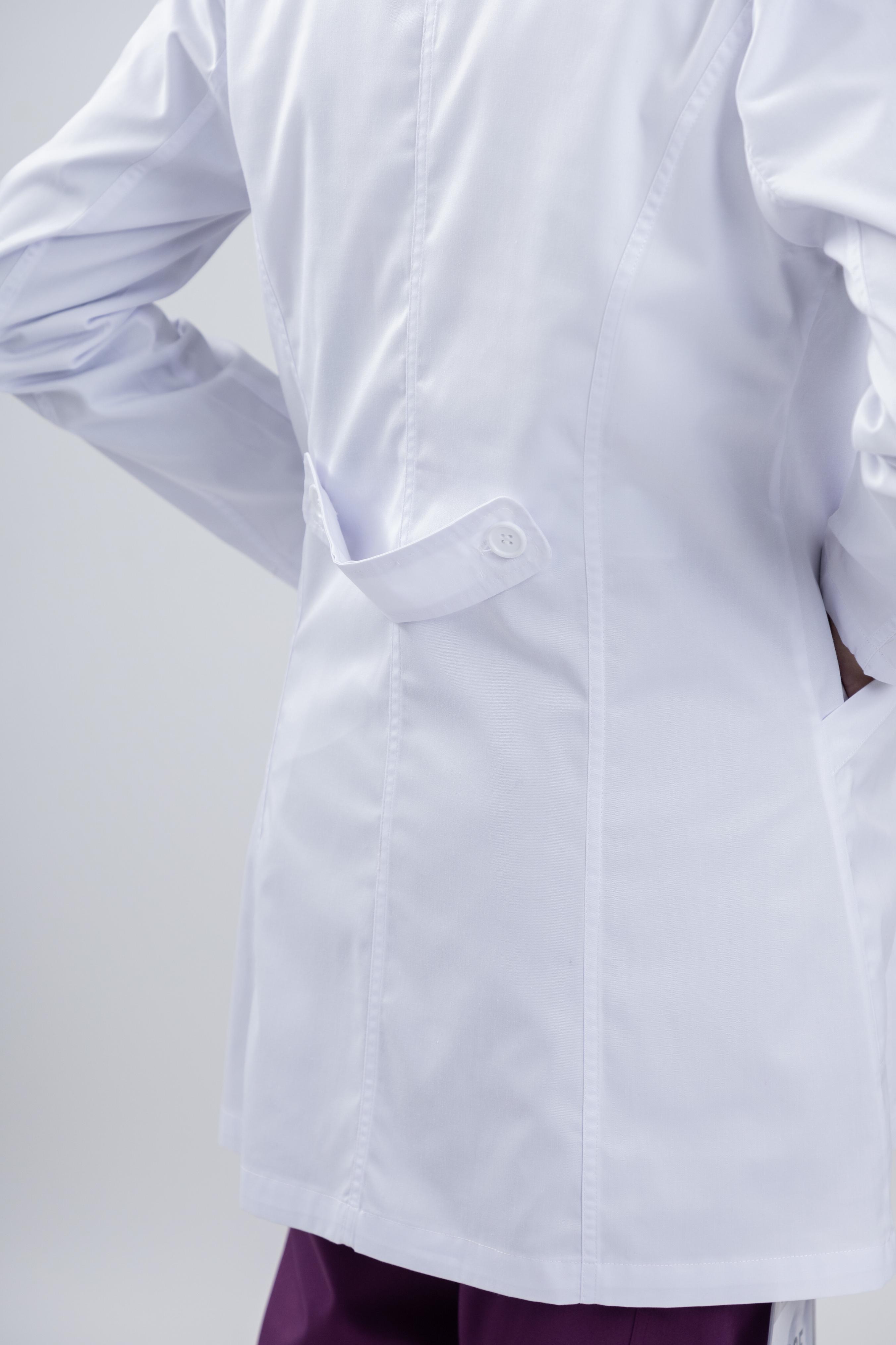 Model80 - White Lab Coat